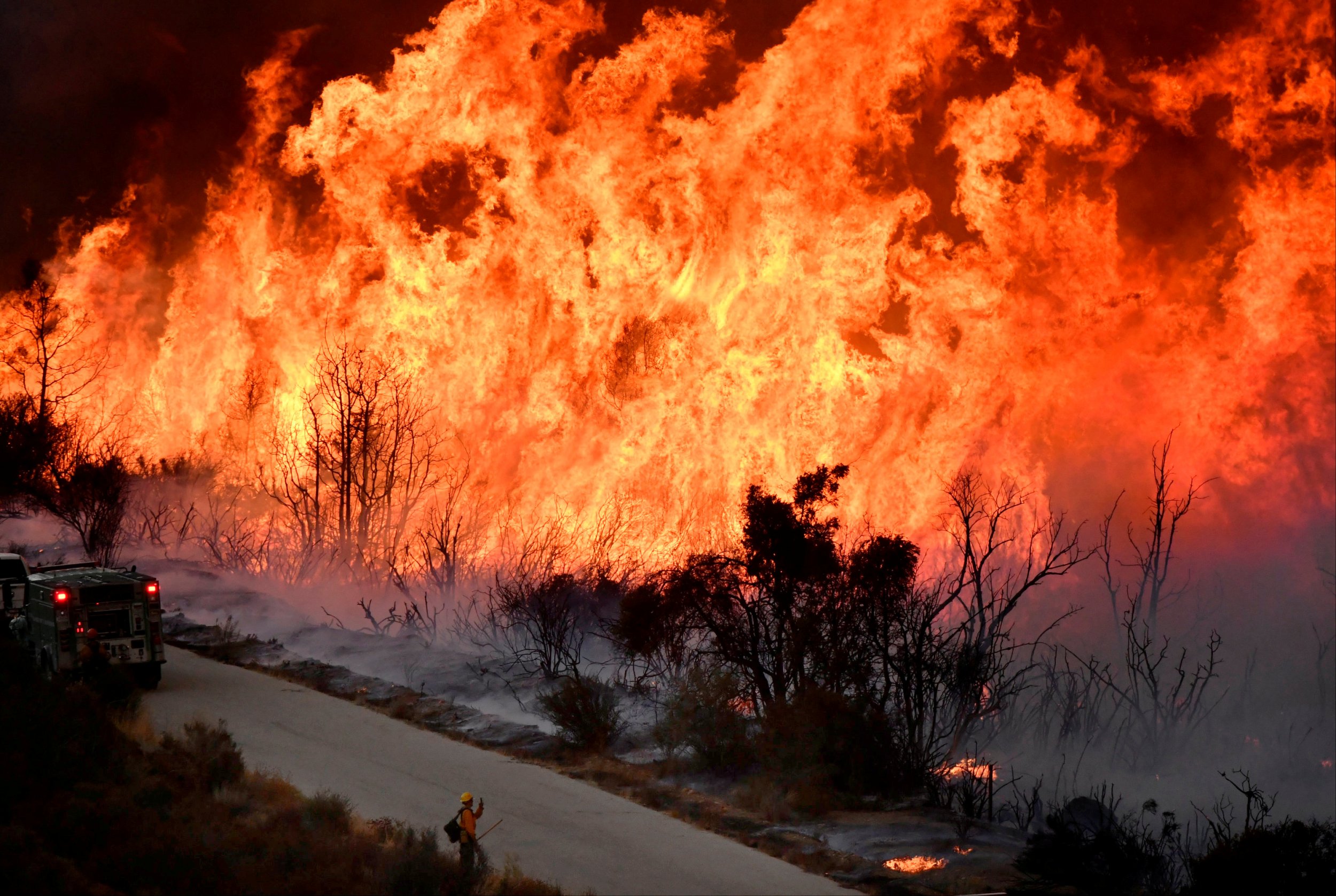 Kincade Fire: Mass Blackout Begins Amid California Wildfire