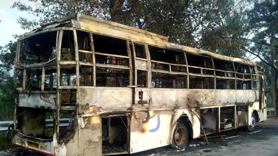 30 Escape Death As Luxury Bus Catches Fire In Anambra