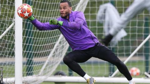Tottenham Re-sign Goalkeeper Vorm To Cover Lloris Absence