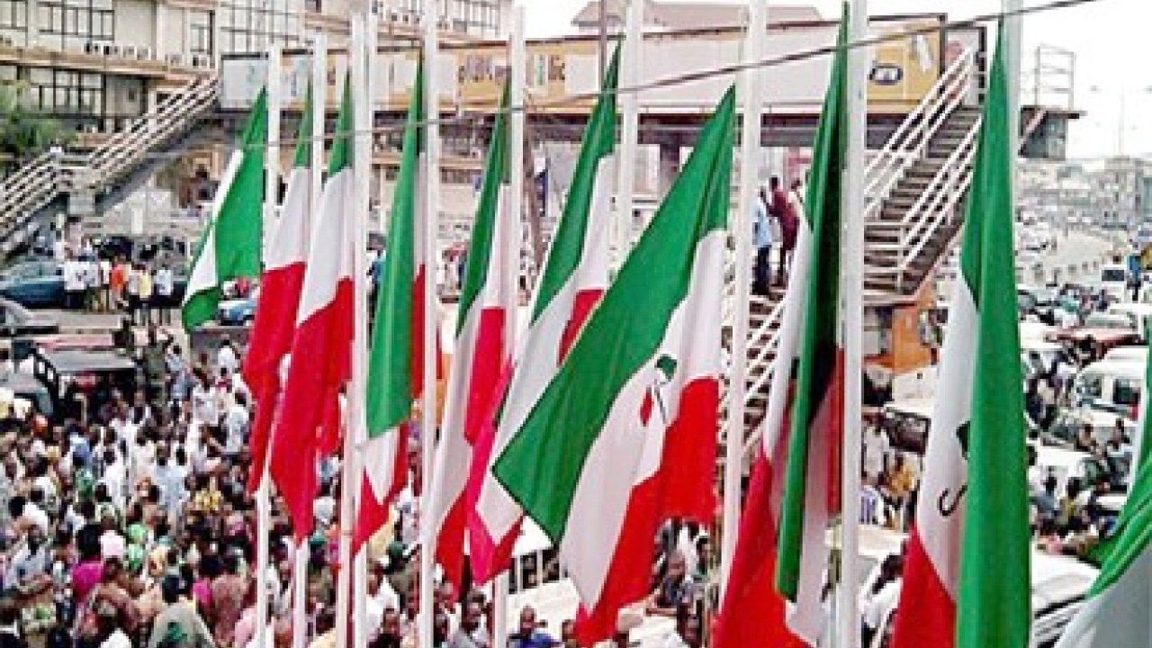 Babalola Leads Defectors Back To PDP In Iseyin