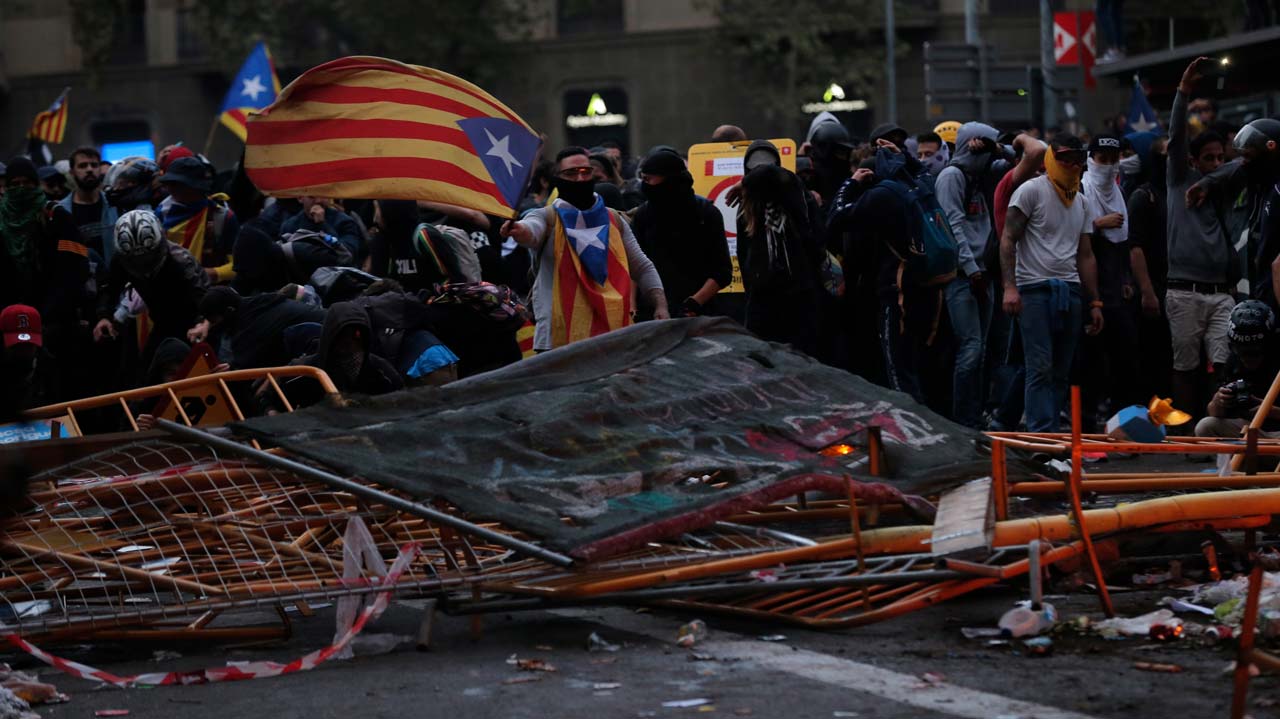Over 200 Injured In police Clash With Catalan Separatists