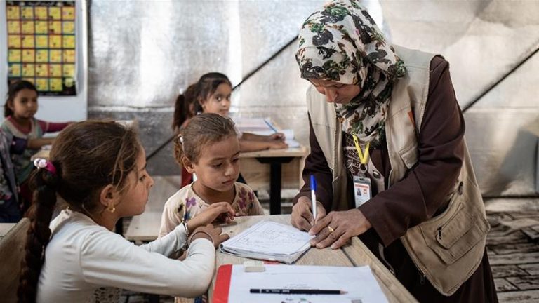 Rights Group: Iraq Education System On Brink Of Collapse