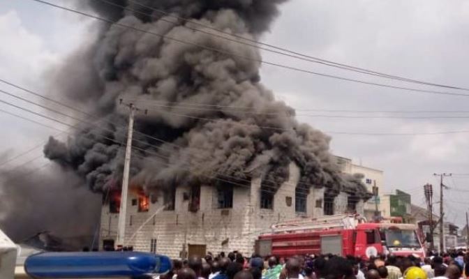 Fire Razes Popular Dugbe Market In Ibadan