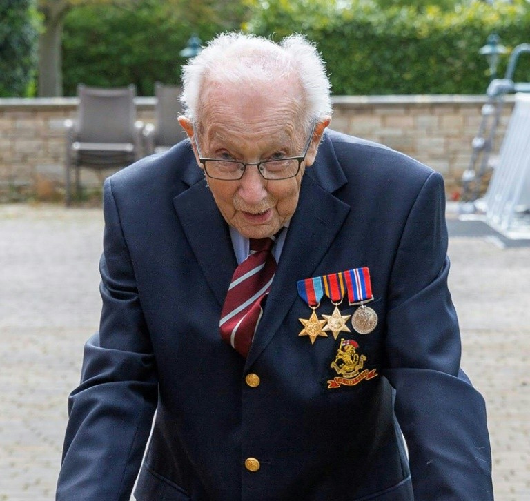 100-Year-Old WWII Veteran 'Captain Tom' To Be Knighted