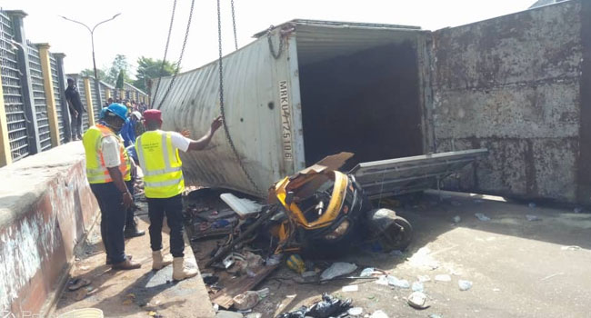 6 Die As Container Falls On Vehicles In Anambra