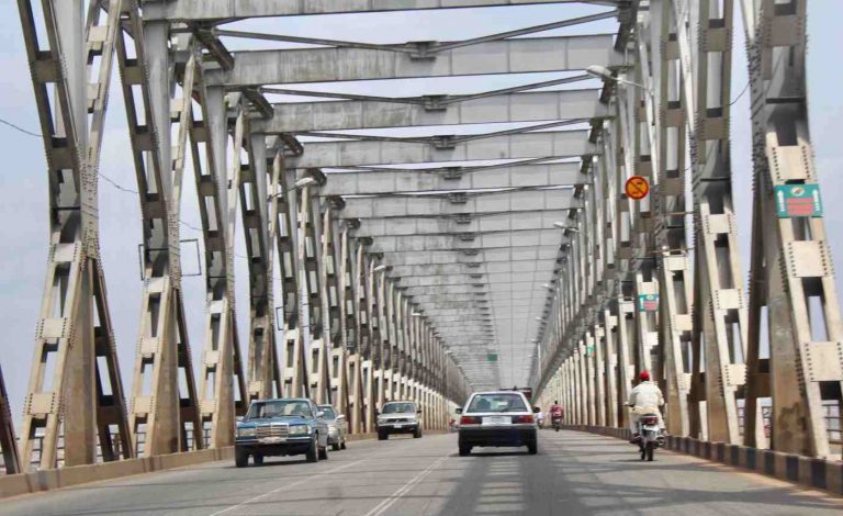 Anambra Govt Announces Closure Of Niger Bridge From 7pm Daily