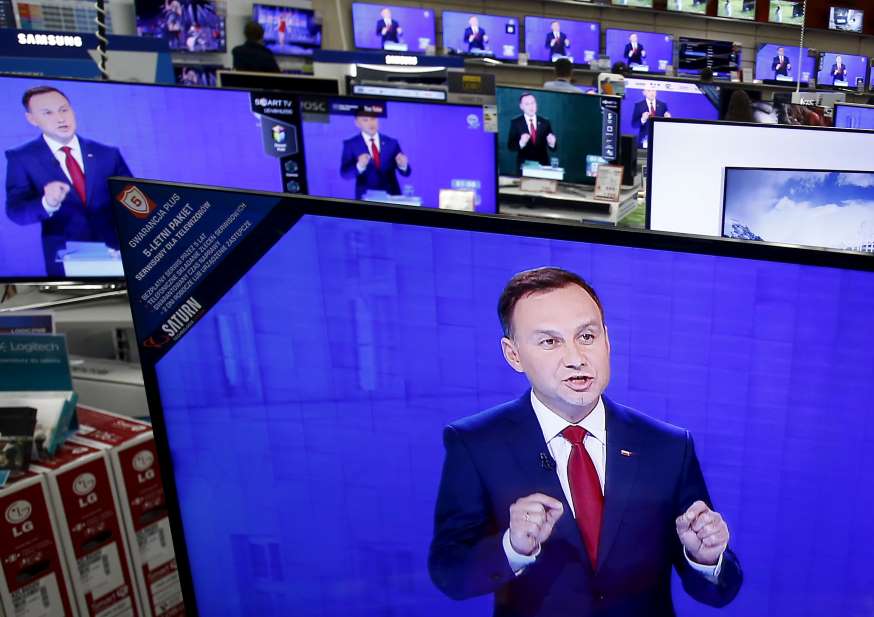 Poland Enters First Recession Since Communist Era – Official Data