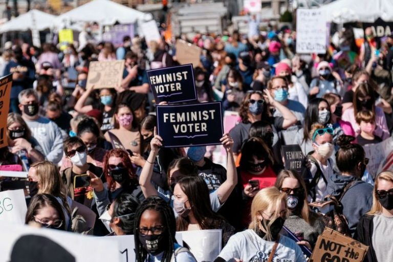Anti-Trump Women’s Rallies Draw Thousands