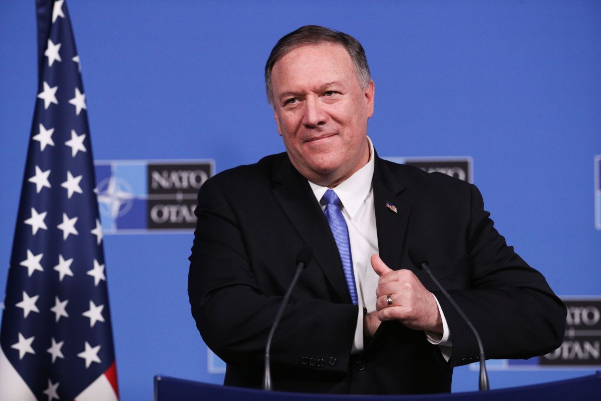 Pompeo warns of sanctions for any arms sales to Iran