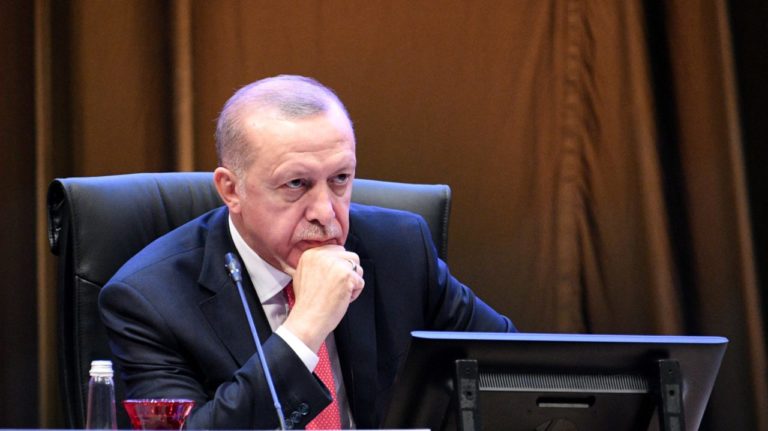 Turkey’s Erdogan calls for boycott of French goods
