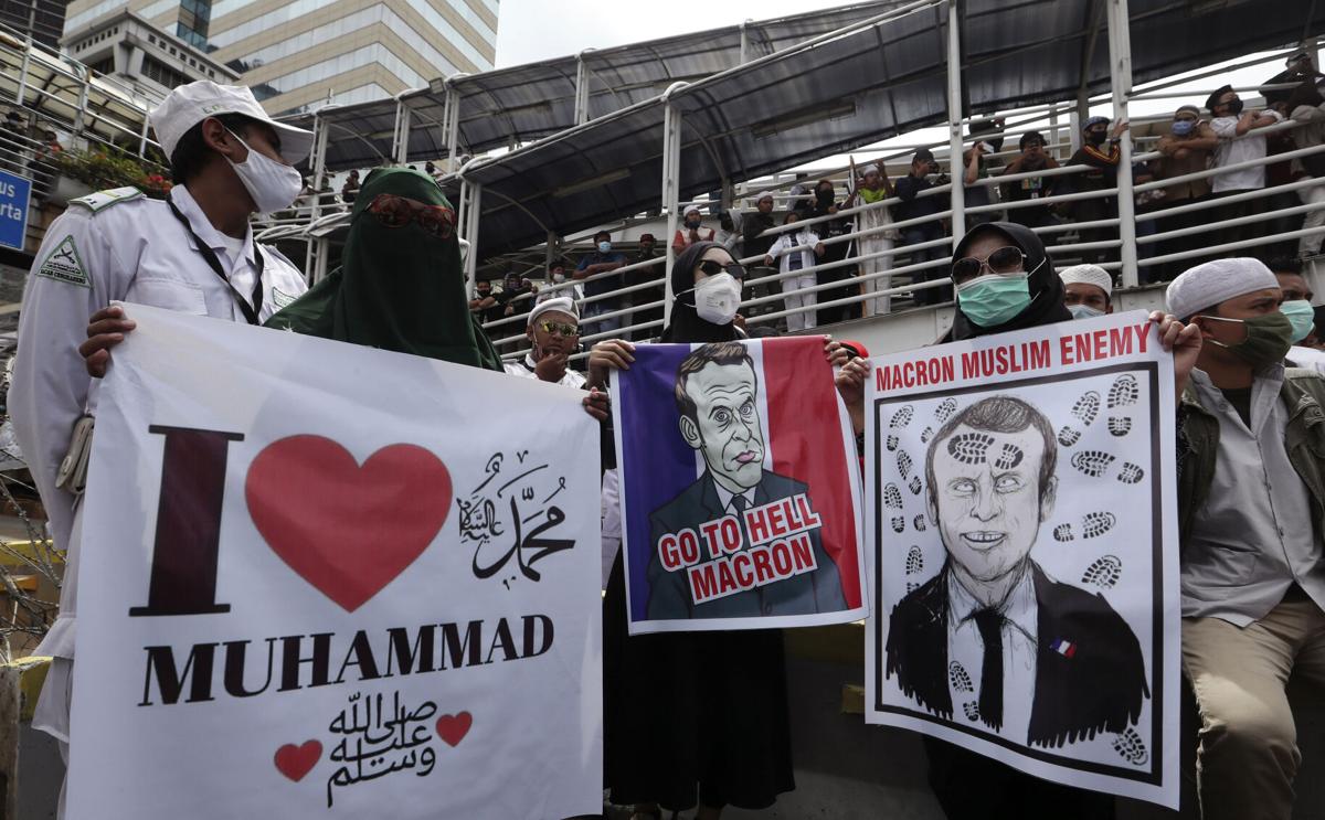 Islam Cartoon Hundreds Protest At French Embassy In Jakarta