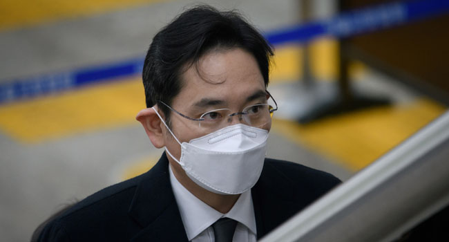Samsung Chief Jailed For 2.5 Years Over Corruption Scandal