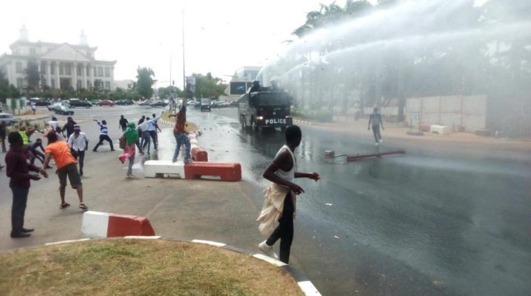 One Killed As Police, Shi’ites Clash In Abuja