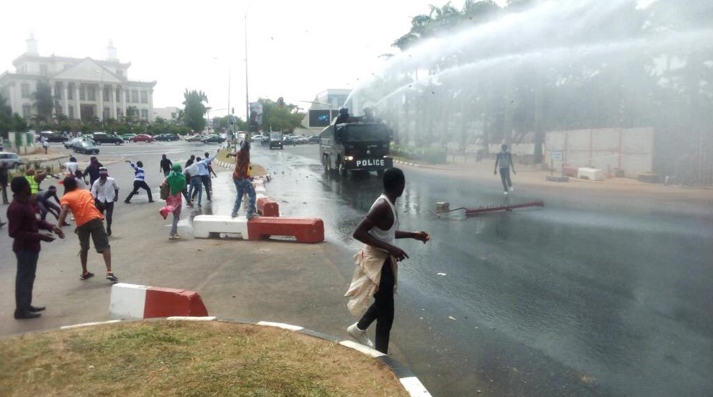 One Killed As Police, Shi’ites Clash In Abuja