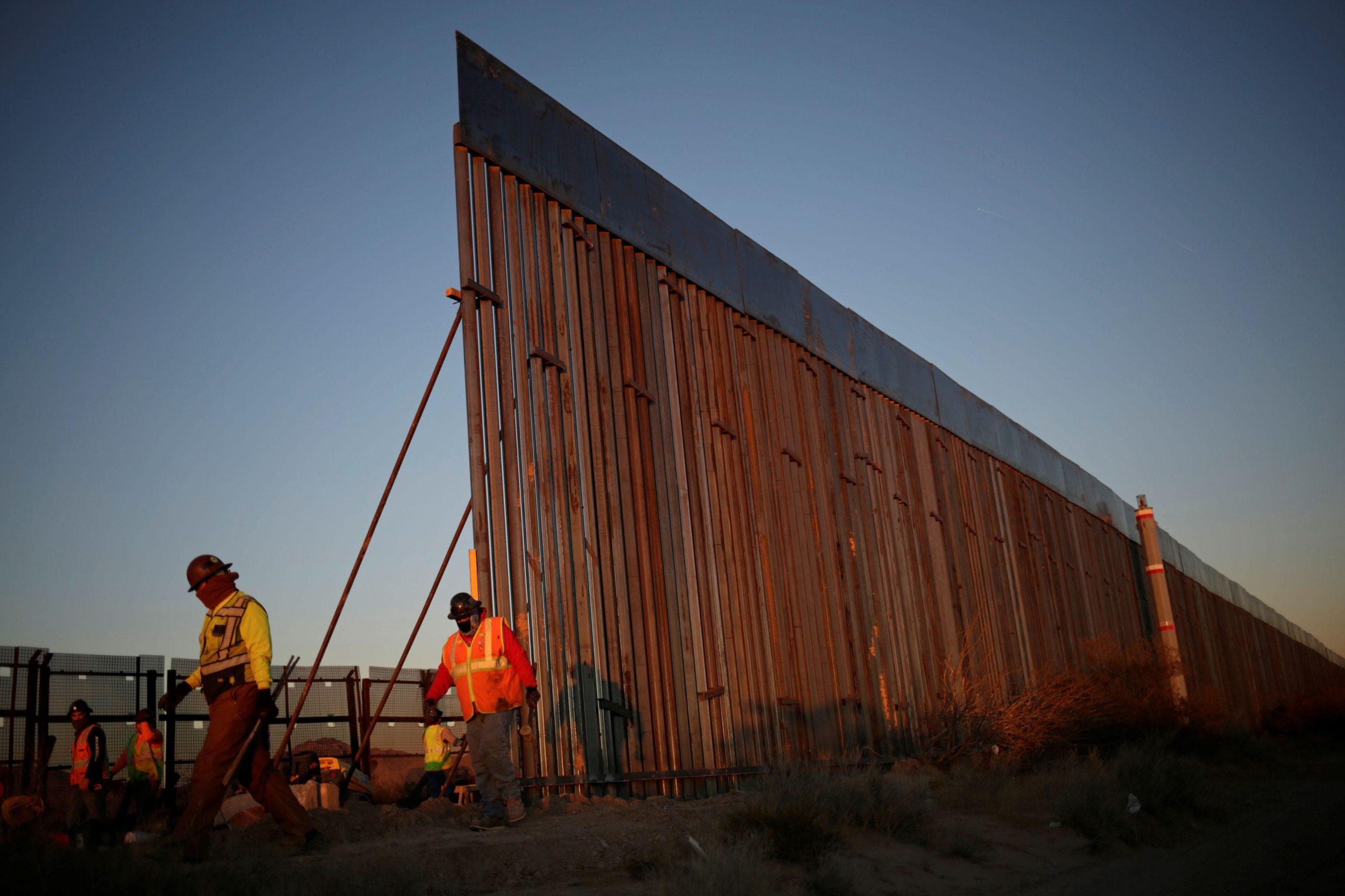 Pentagon Suspends Building Of Trump's Border Wall