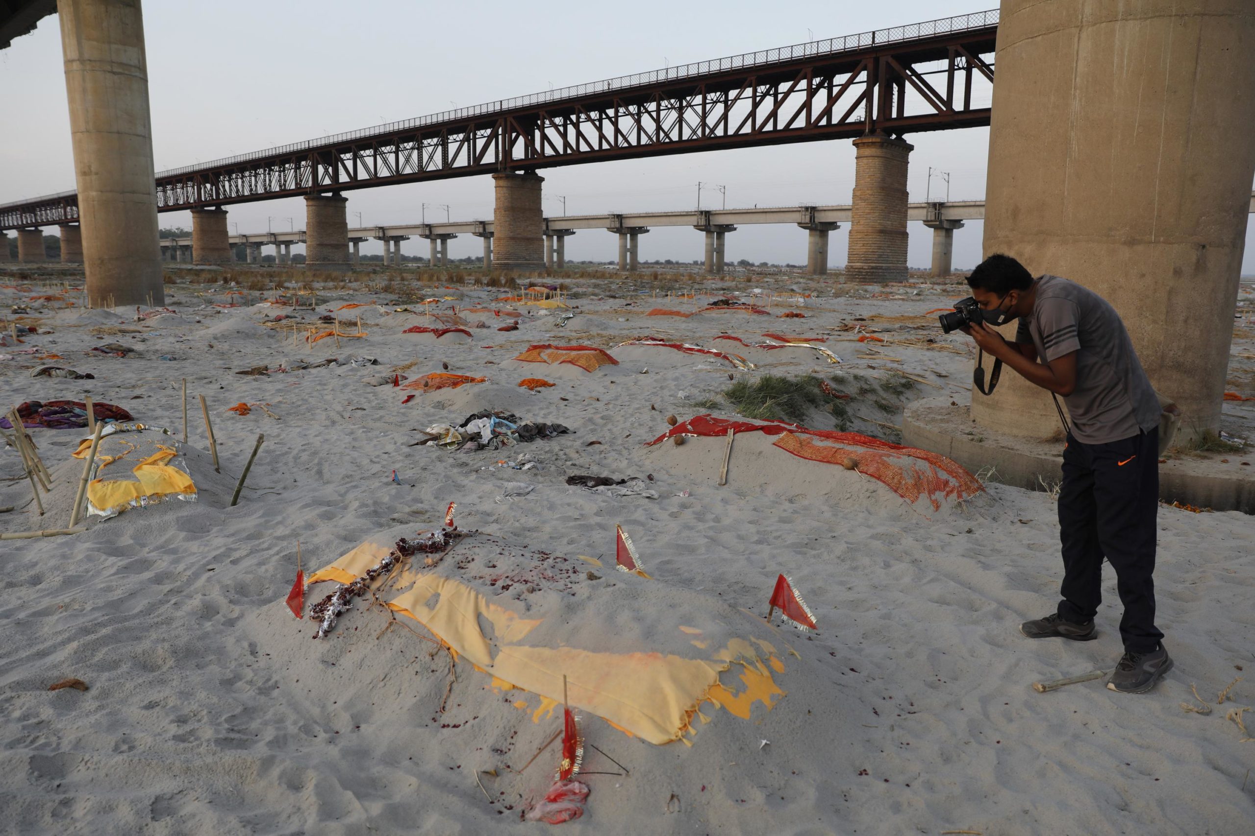 Anxiety As Ganges Exposes India’s Covid-19 Graves