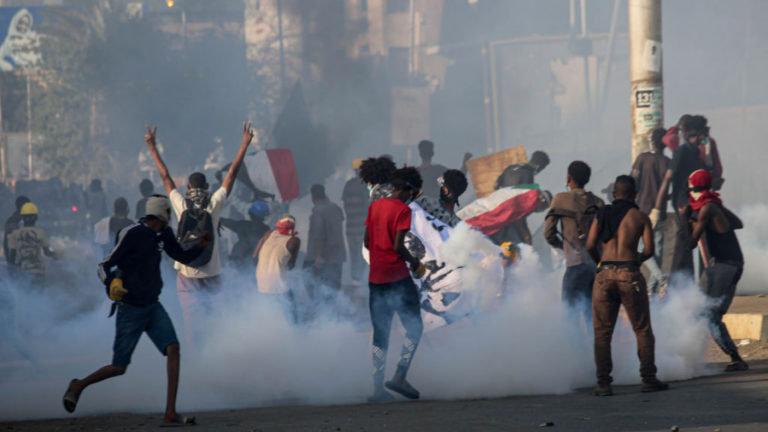Security Agents Kill 4 Protesters As Thousands Rally In Sudan