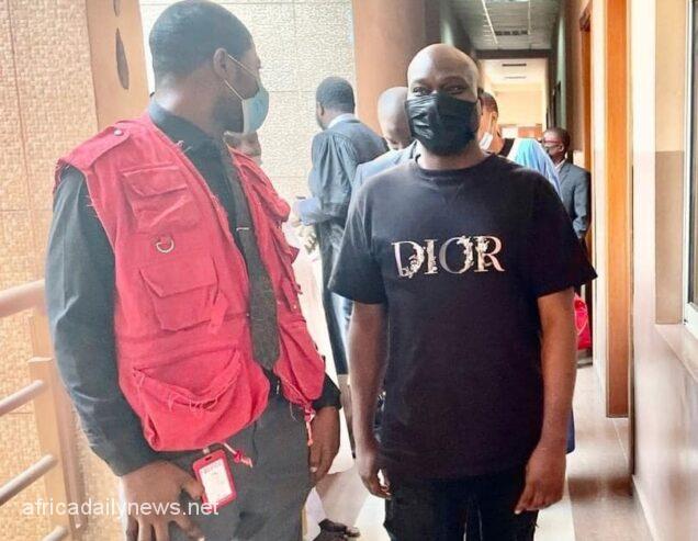Mompha: EFCC Detains Fake Lawyer In Court During Trial