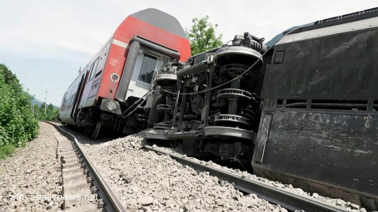 Four Crushed As Train Crashes Near German Resort