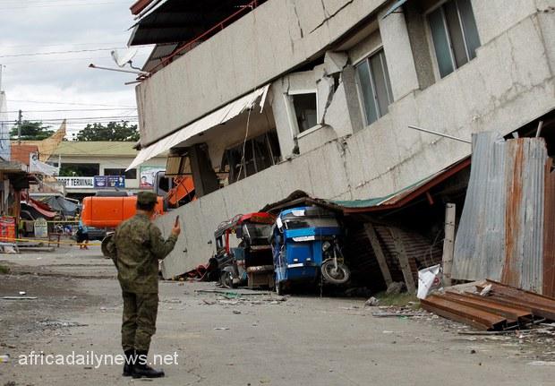 Dozens Injured As Powerful 7.1 Earthquake Hits Philippines