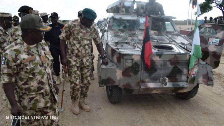 Boko Haram Members, Commander Surrender To Nigerian Army