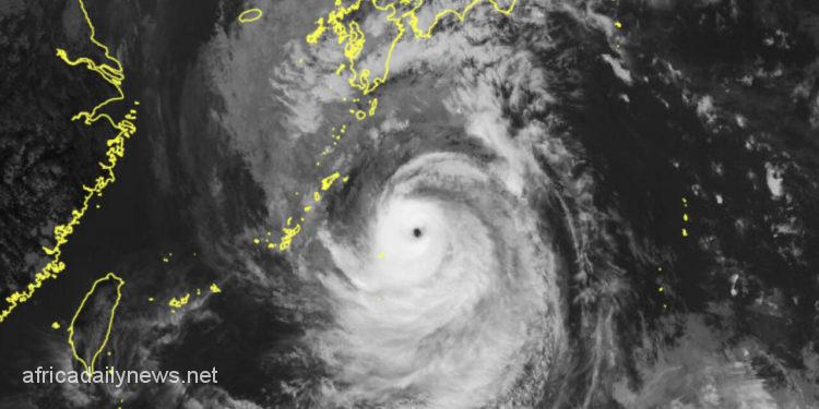 Japan Braces Herself For ‘Very Tumultous’ Typhoon Nanmadol