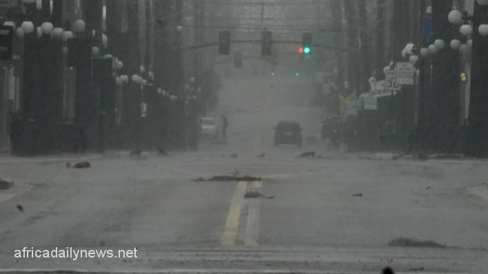 ‘Catastrophic’ Hurricane Ian Blasts Through Florida
